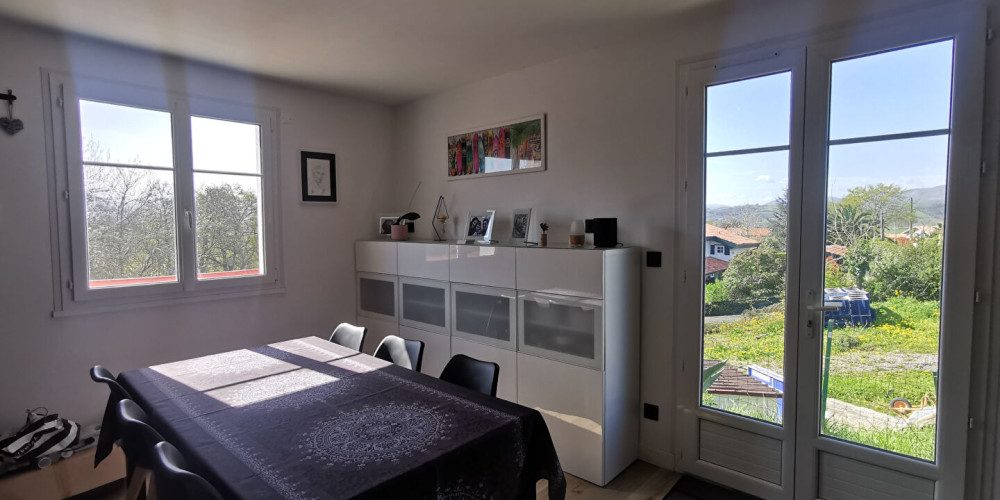 appartement à ST PEE SUR NIVELLE (64310)
